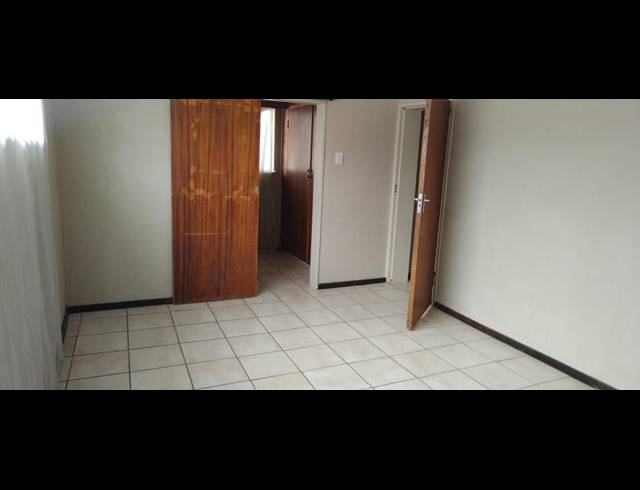 4 BEDROOM HOUSE FOR SALE IN ELSBURG
